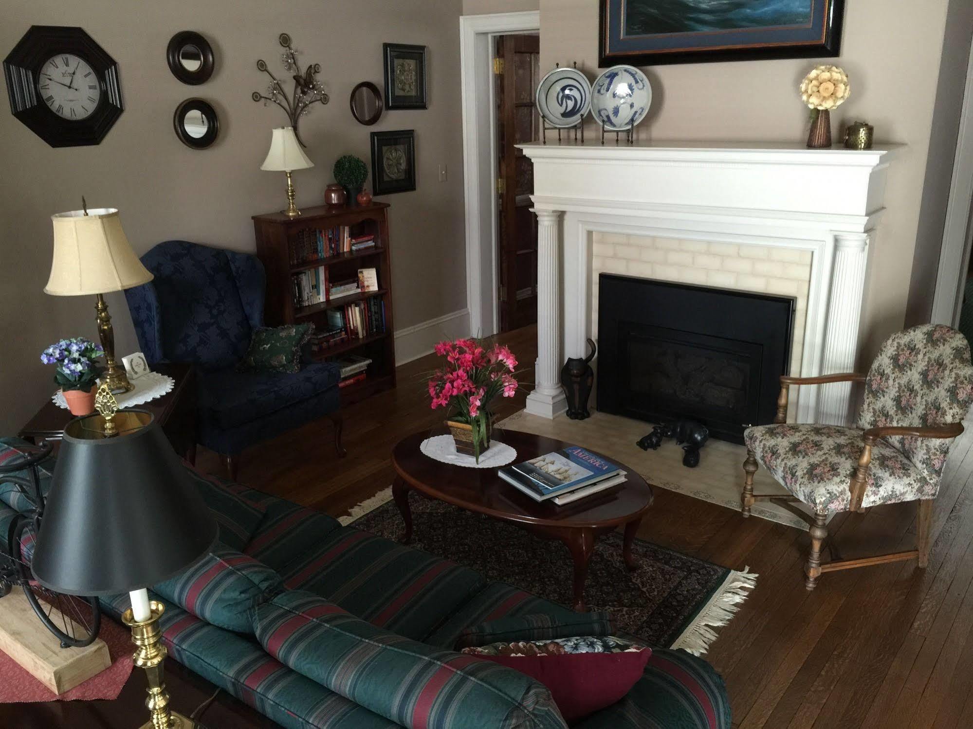 The Collins House Inn Marion Extérieur photo