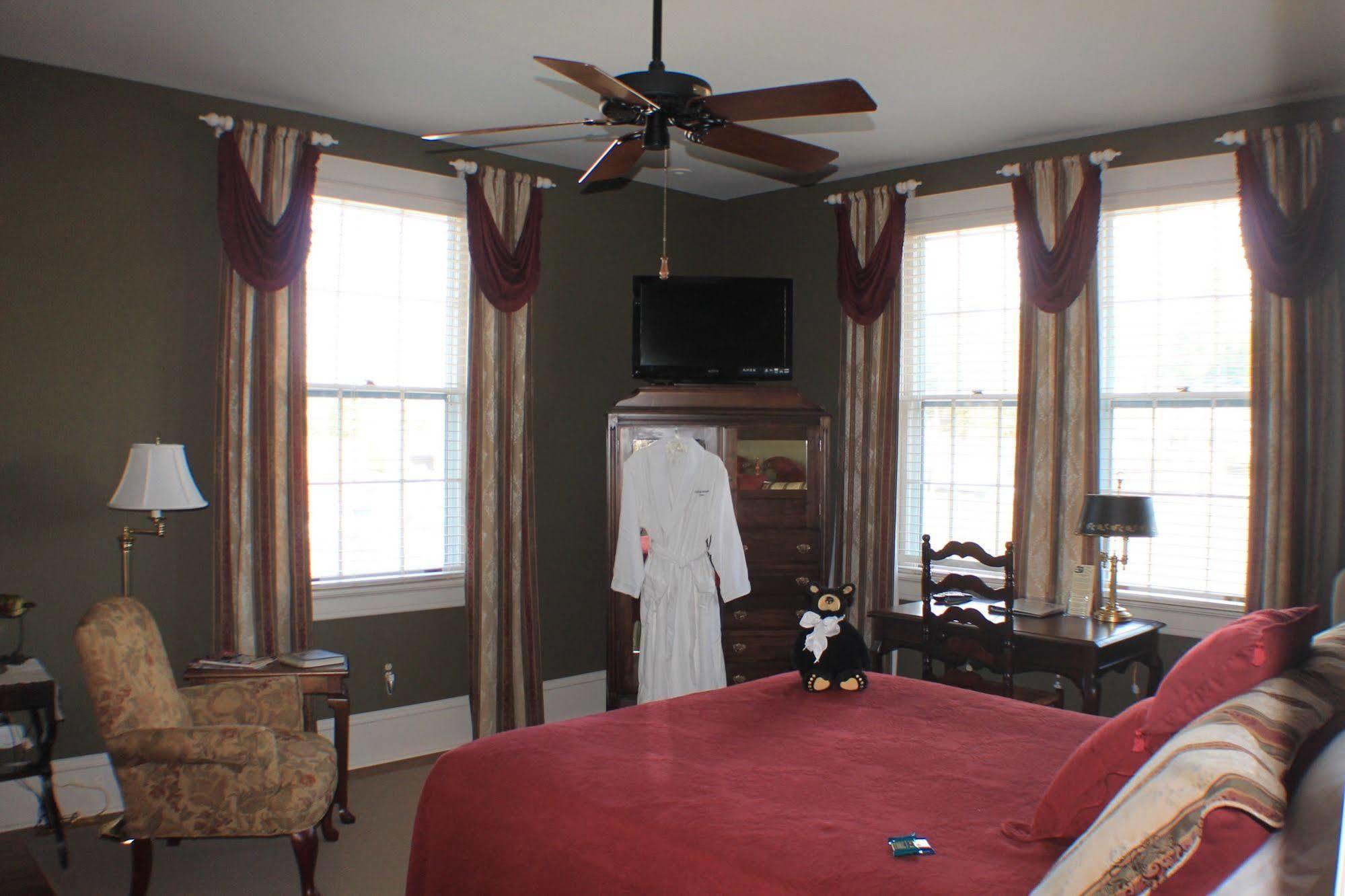 The Collins House Inn Marion Extérieur photo